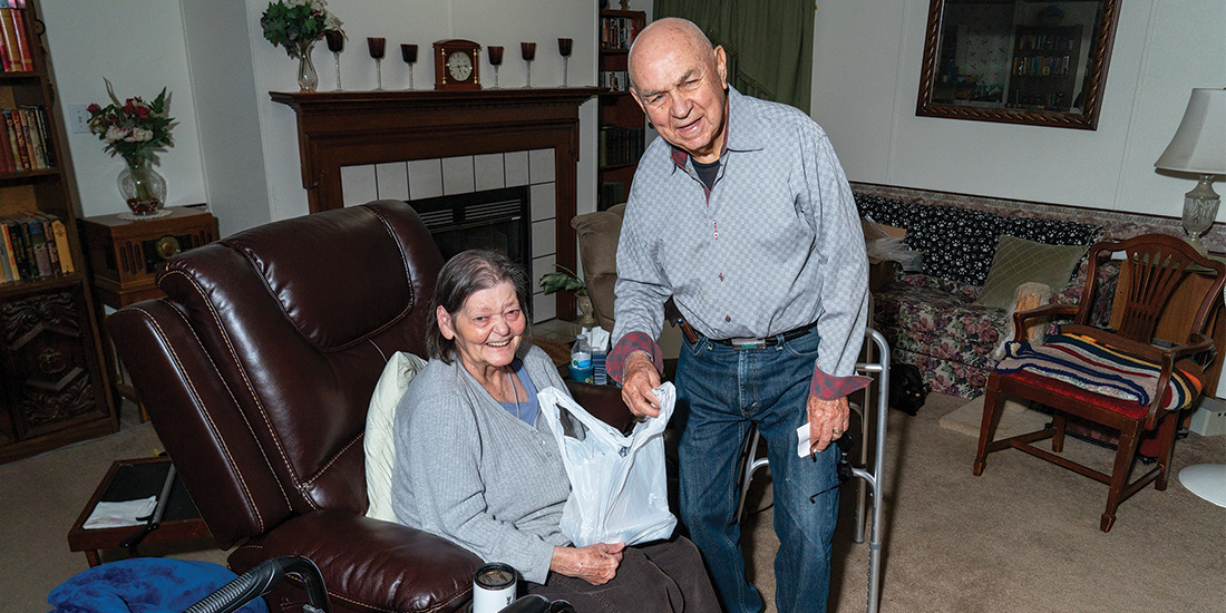Connie Drannon receives food from Metroport
Meals on Wheels in Roanoke. Photos by BRIAN ELLEDGE